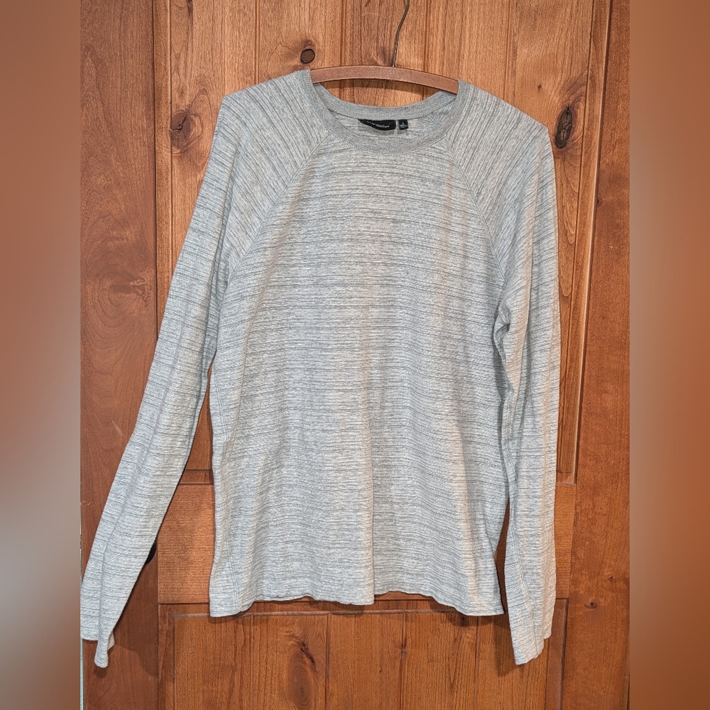 Marc Anthony Light Gray Crew Neck Shirt‎